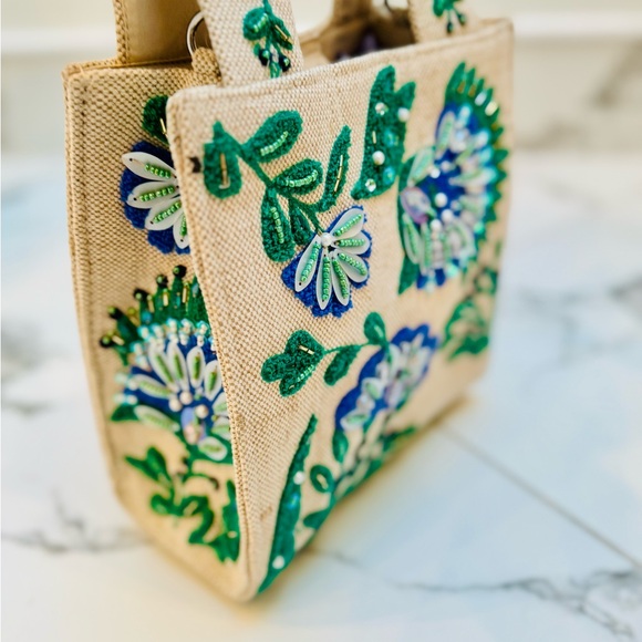 New T.J. Maxx Floral Embroidered Tote - Cream and Green - Picture 4 of 5